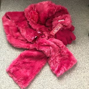 🥰NWT Hot Pink 3 piece Hat set